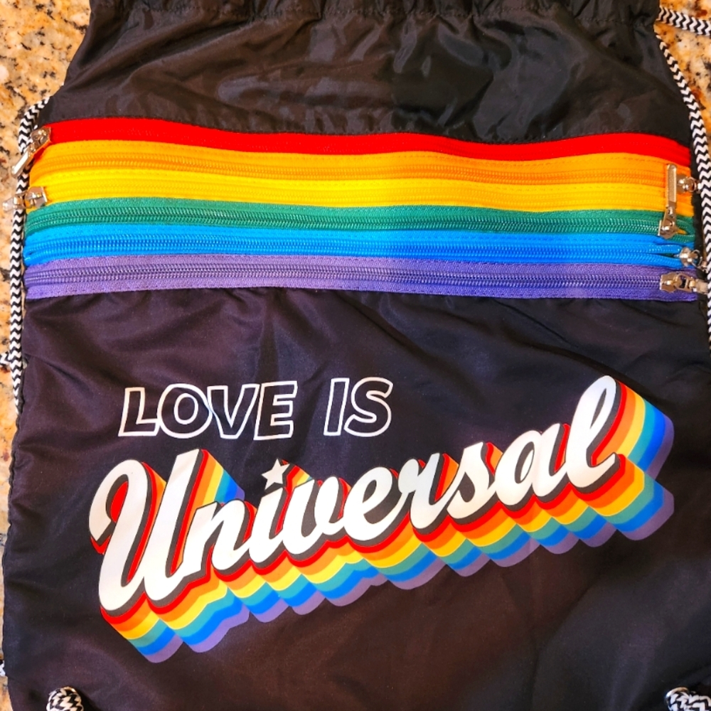 Love is UNIVERSAL (UNIVERSAL Studios)Drawstring Top Bag